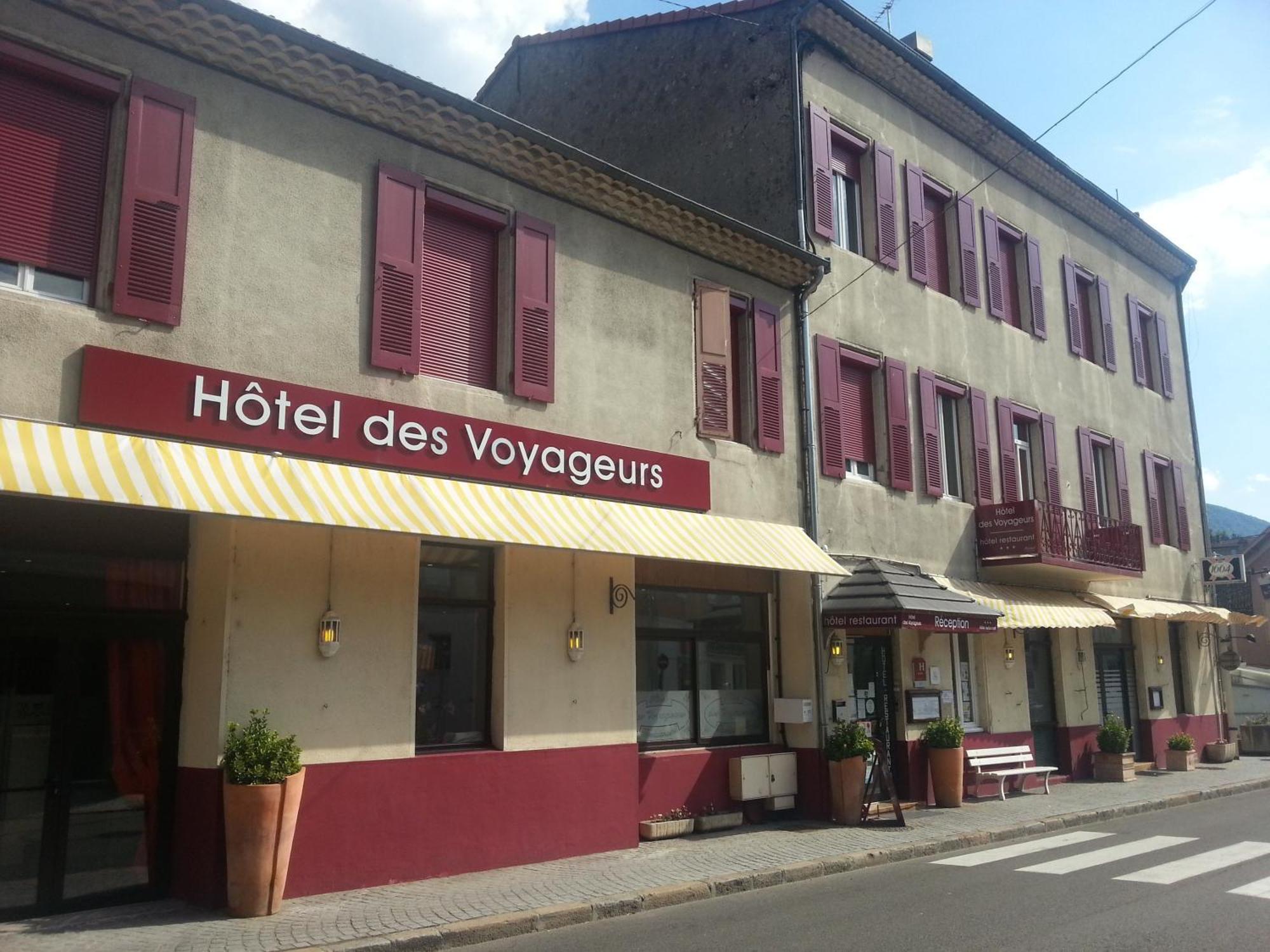 Hotel-Restaurant Des Voyageurs Le Cheylard Exterior foto